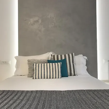 Blue Eye Apartment